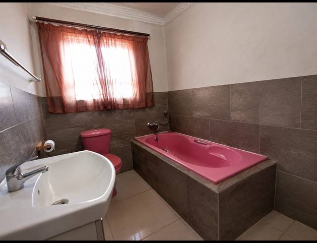 4 BEDROOM HOUSE FOR SALE IN MEYERTON PARK